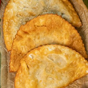 Чебурек с мясом, Чебуреки на Ткацкой
