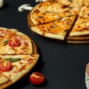 Пицца из половинок, Bar Joker