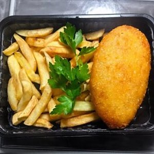 Котлета из минтая и картофелем фри, Быстрая Трапеза
