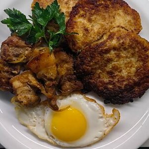 Драники со шкварками и яйцом, Быстрая Трапеза