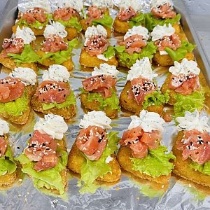 Брускетта Хэш-Браун с форелью, КартофАня