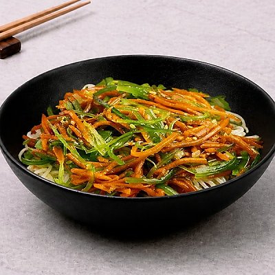Заказать Салат с фунчозой и чукой, Тунец - Полоцк