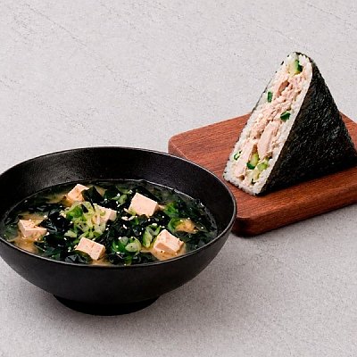 Заказать Мисо суп + Онигири Цезарь с курицей, Тунец - Полоцк