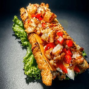 Ролл-дог с манго и креветкой, Море Суши
