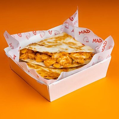 Заказать Сырная кесадилья с цыпленком и беконом, MAD