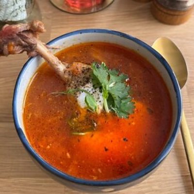 Заказать Борщ с томленой уткой и темным хлебом, Кафе Счастье