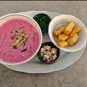 Холодник с картофельными дольками и шпиком, Гусси Гусси