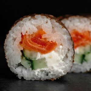 Маки ролл с лососем и огурцом, Калифорния - Мозырь