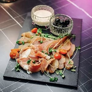 Сет Мясной, Джентельменс Хаус
