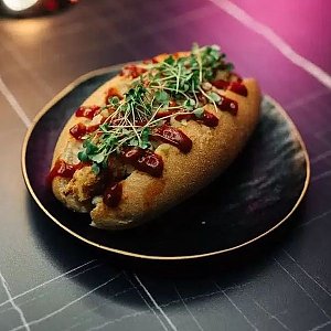 Хот-дог стайл с цыпой, Джентельменс Хаус