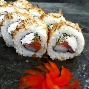 Урамаки Бонито Рэйнбоу, Fusion Food