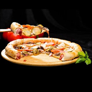Сосиска в бортик для пиццы 32см, Глория Пицца