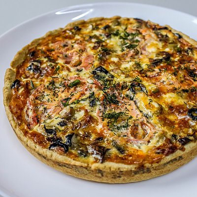 Заказать Французский киш сырный с маслинами и помидорами, Штрудель