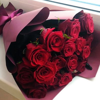 Заказать Букет 15 красных роз HOT, ANIROSES