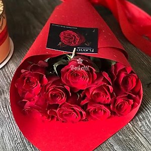Букет из 9 красных роз Классик, Buketti