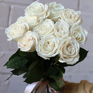 Букет из 11 белых роз Мондиаль, Buketti