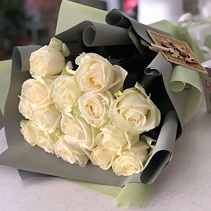 Букет Элема из 15 белых роз, Buketti