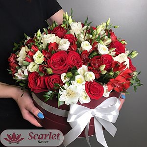 Шляпная коробка Страсть, Scarlet Flower