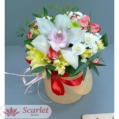 Заказать Шляпная коробка с орхидеей, Scarlet Flower