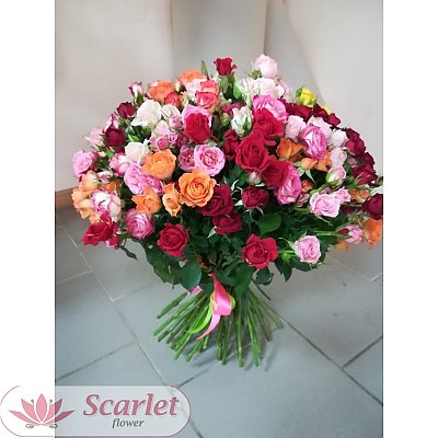 Заказать Букет 51 кустовая роза микс, Scarlet Flower