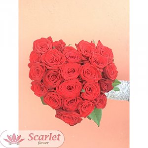 Букет Сердце 25 роз, Scarlet Flower