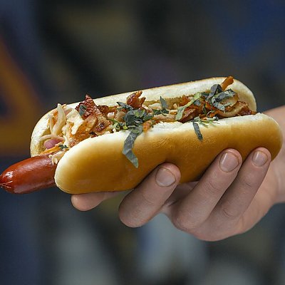 Заказать Hot-Dog Коул-Слоу с беконом, Yellow Street 17