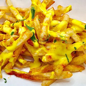 Картофель фри с плавленым сыром, Yellow Street 17