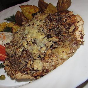 Филе цыпленка запеченное в орехово-сырной корочке, Трактир Подкова