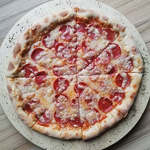 Пицца Пепперони 40см, Арт-бар ЧЕМОДАН