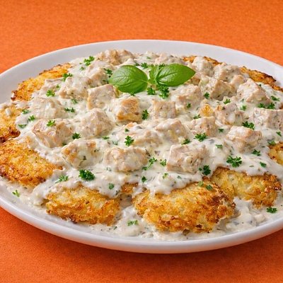 Заказать Драники в сливочном соусе с кусочками курицы, Сытый Папа - Речица
