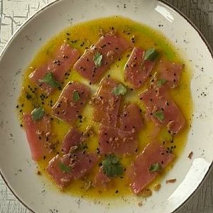 Крудо из тунца с маракуйей, Прованс