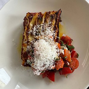 Лазанья с баклажаном и овощным салатом, Прованс
