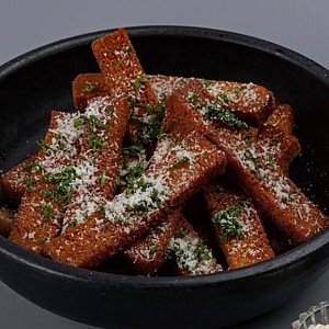 Фирменные гренки с чесноком и сыром, Каролин