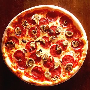 Пицца Боскайола, Borgo Italia