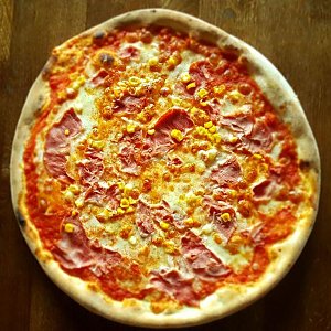 Пицца Прошутто с кукурузой, Borgo Italia