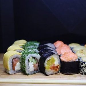 Сет Мэгумин, Sushi 4U