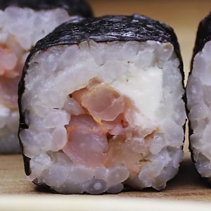Ролл Тиба, Sushi 4U