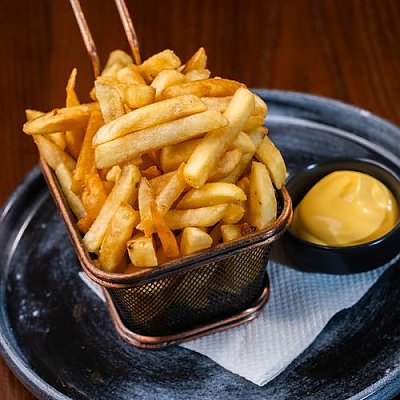 Заказать Картофель фри с соусом, Эдисон Бар