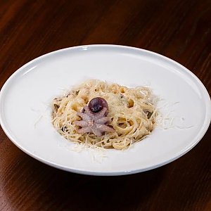 Паста с морепродуктами, Эдисон Бар