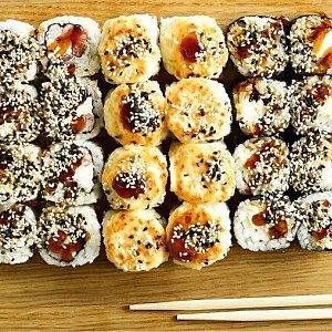 Сет Токио, Кафе Кунжут