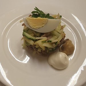 Салат из говядины с горчицей, Кафе Паланэз