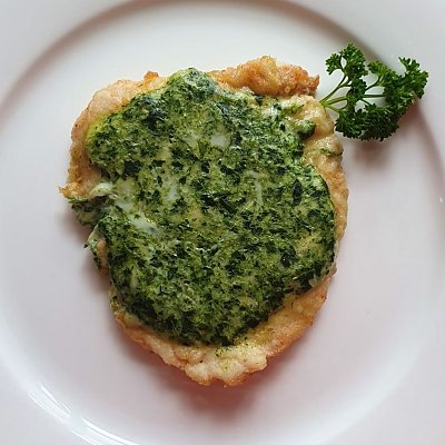 Заказать Куриное филе запеченное со шпинатом, Кафе Паланэз
