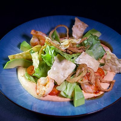 Заказать Салат с креветками Том Ям, Кафе Закольцово-Люкс