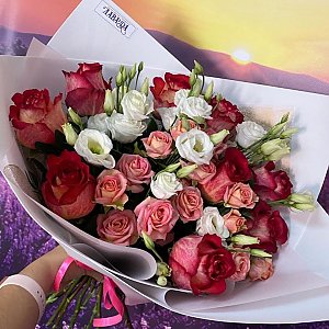 Букет из роз сорта Ягуаза, Лаванда - Речица