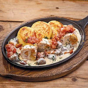 Куриные бедрышки с сердечками и картофельными пирожками, Васильки - Витебск