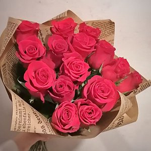 Букет 15 роз в крафт бумаге, ROZMARI