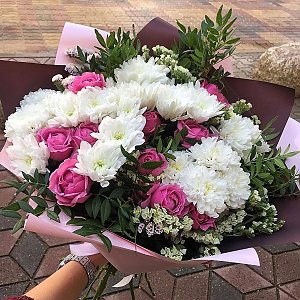 Букет из пионовидных кустовых роз и хризантем, ФЛОРА