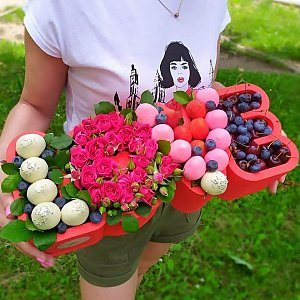 Цветочно-ягодная композиция Love, CHOCO TIME - Могилев