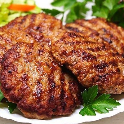 Заказать Котлеты Сочные из свинины, лапша домашняя отварная с маслом, Кафе Трактир