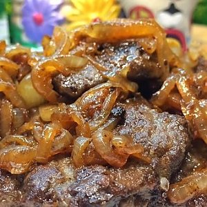 Печень Форрестер с луком, картофель отварной с маслом, Кафе Трактир